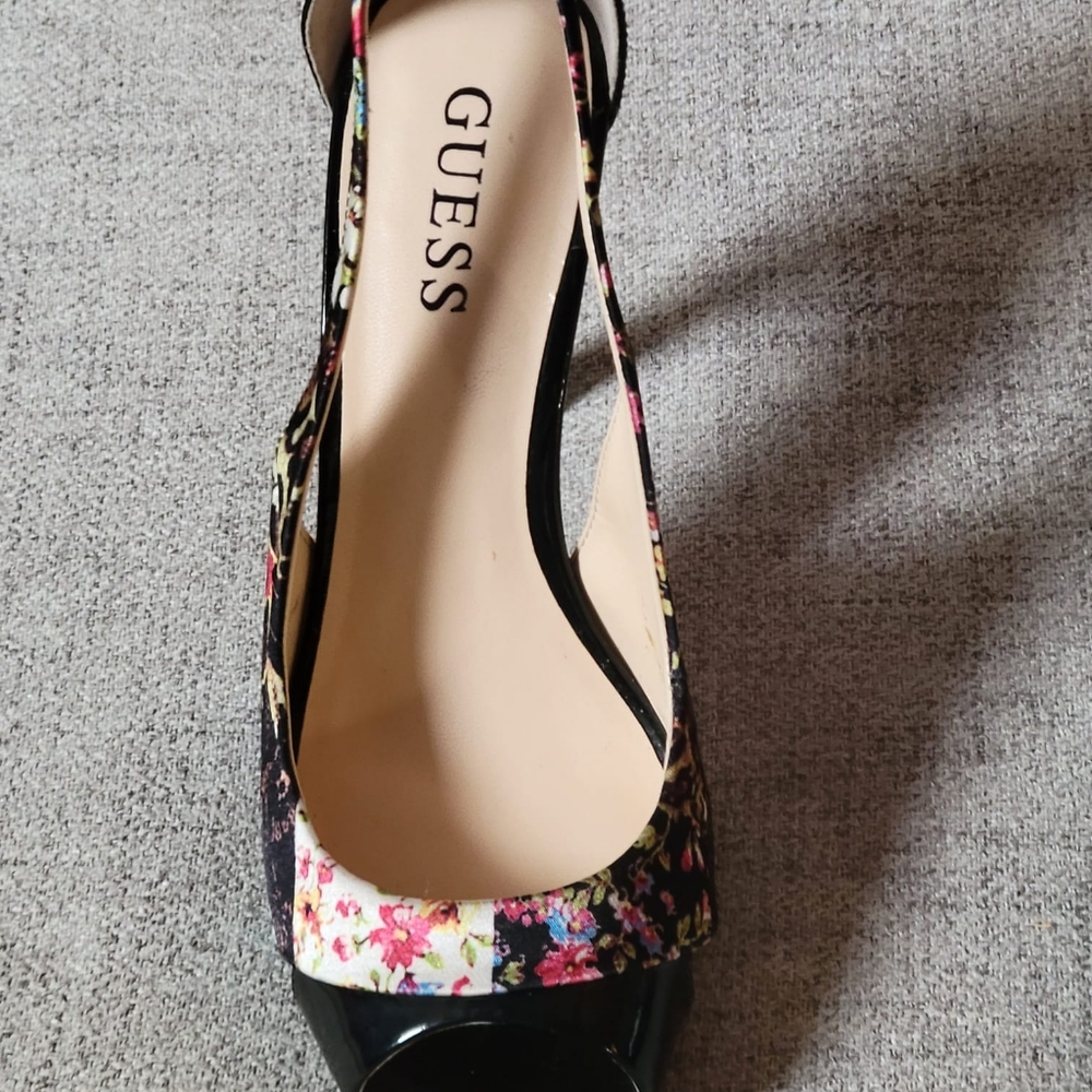 Guess shoes Woman preowned 6.5